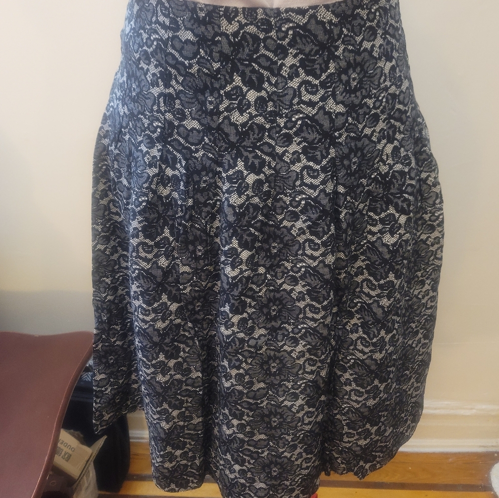 Ellen Tracy Black Midi A-Line Skirt